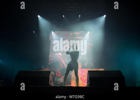 BONTIDA POUR, Roumanie - 19 juillet 2019 : le rappeur estonien excentrique Tommy Cash l'exécution d'un concert live au festival Château électrique Banque D'Images