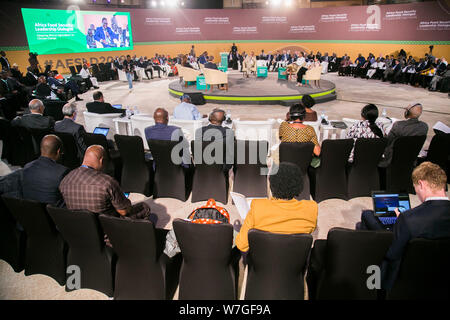 Kigali, Rwanda. 6e août 2019. Vous pourrez assister à la sécurité alimentaire en Afrique dialogue Leadership à Kigali, capitale du Rwanda, le 6 août 2019. L'Union africaine (UA) et ses quatre partenaires multilatéraux du développement dans la soirée de lundi un communiqué signé à Kigali, en promettant de résoudre la sécurité alimentaire et la nutrition sur le continent. Source : Xinhua/Ndegeya Cyril Banque D'Images