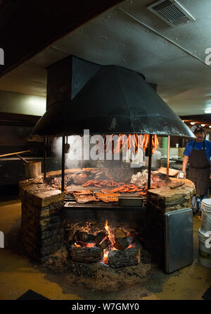 Fosse Barbecue à la lécher original barbecue, un restaurant barbecue dans Dripping Springs, dans la région de Hays County, Texas, au sud d'Austin Banque D'Images