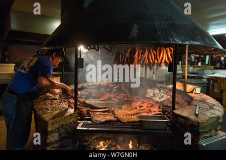Fosse Barbecue à la lécher original barbecue, un restaurant barbecue dans Dripping Springs, dans la région de Hays County, Texas, au sud d'Austin Banque D'Images