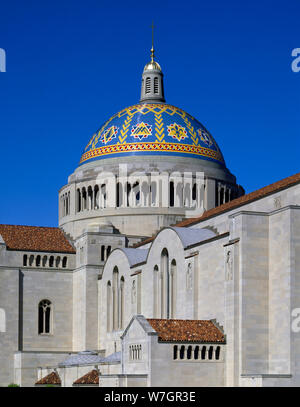 Basilique du Sanctuaire national de l'Immaculée Conception sur le campus de l'Université catholique d'Amérique, Washington, D.C. Banque D'Images