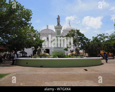 Nicaragua, Leon, Cenrtal Nord. La Cathédrale, statue Banque D'Images