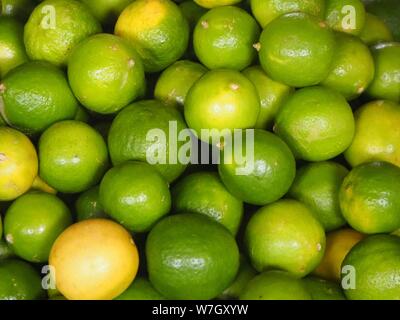 Nicaragua, Leon, Cenrtal Nord. Marché avec nourriture, fruits, légumes et marchandises. Banque D'Images