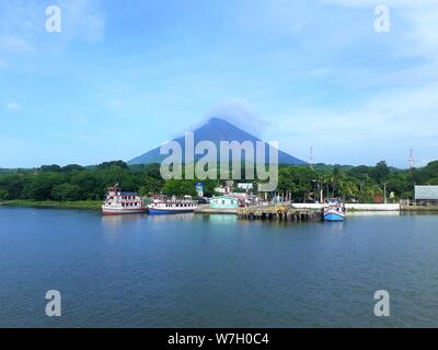 Voile d'Ometepe, Nicaragua. Concepción Volcan, le Lac Nicaragua Banque D'Images