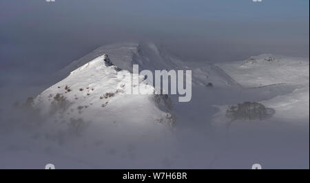 Parkhouse hill et Chrome Hill dans le brouillard, Earl Strendale, Angleterre (1) Banque D'Images