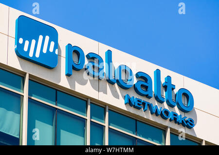 Juillet 29, 2019 Santa Clara / CA / USA - Palo Alto Networks siège la signalisation ; Palo Alto Networks, Inc. est une multinationale américaine cybersécurité c Banque D'Images