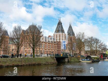 Spiegelgracht, Reichsmuseum avec Rijksmuseum Amsterdam, Hollande du Nord, Pays-Bas Banque D'Images