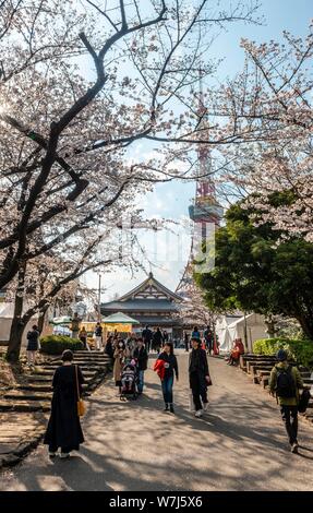 Temple Zojoji, temple bouddhiste, retour Tour de Tokyo, Tokyo, Japon Banque D'Images