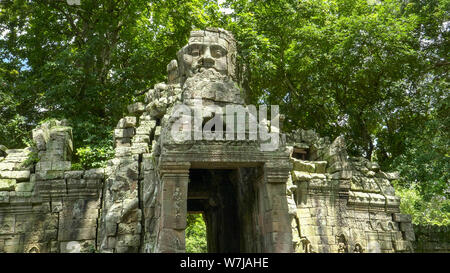 L'entrée ouest du temple Banteay Kdei près de Angkor Wat, au Cambodge Banque D'Images