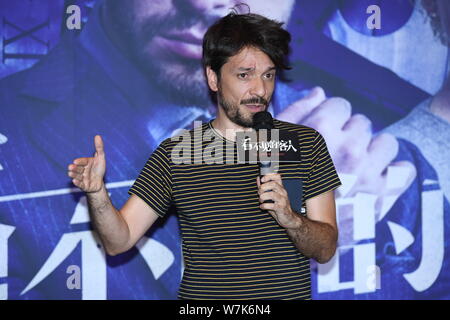 Le scénariste et réalisateur espagnol Oriol Paulo assiste à un événement de première de son nouveau film ''l'Invisible Guest'' à Beijing, Chine, 12 septembre 2017. Banque D'Images