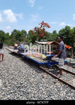 Train de bambou Battambang, Cambodge, Battambang Krong Banque D'Images