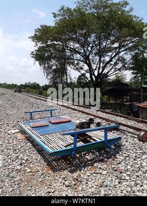 Train de bambou Battambang, Cambodge, Battambang Krong Banque D'Images