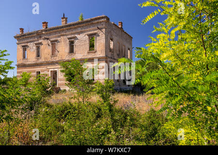 Maison abandonnée à l'abandon à Vrbnik, Croatie Banque D'Images