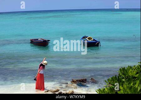 Paysage de la ville de Sansha sur Yongxing Île des îles Xisha, également connu sous le nom de Paracel, en mer de Chine du Sud, 24 mai 2012. Banque D'Images