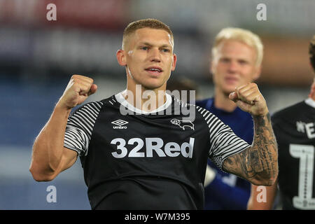 5 août 2019, John Smiths Stadium, Huddersfield, Angleterre, Sky Bet Championship, Huddersfield Town vs Derby County ; Richard Keogh (6) de Derby County célèbre la victoire du derby dans le match d'ouverture de la saison Crédit : Mark Cosgrove/News Images images Ligue de football anglais sont soumis à licence DataCo Banque D'Images