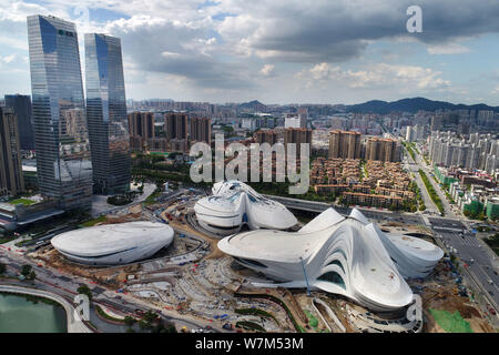 Vue aérienne des lieux en construction à l'Meixihu Changsha Centre d'Art et Culture Iraqi-British conçu par l'architecte Zaha Hadid je Banque D'Images