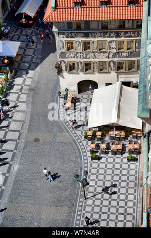 Prague République tchèque. 'À la minute'. Un réseau complexe, maison historique originaire du 15ème siècle où Kafka a vécu de 1889 à 1896 Banque D'Images