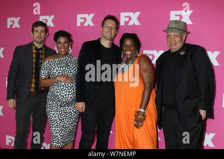 Los Angeles, CA. 6e août 2019. Hudson, Angela Carter, Lewis Dave Andron, Michael Hyatt, Walter Mosley aux arrivées de FX Networks Star Walk Tapis Rouge à TCA, le Beverly Hilton Hotel, Los Angeles, CA 6 août 2019. Credit : Priscilla Grant/Everett Collection/Alamy Live News Banque D'Images