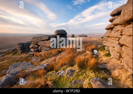 Vue paysage de grande Mis Tor, Dartmoor National Park, Devon, Angleterre, Royaume-Uni, février 2011 Banque D'Images