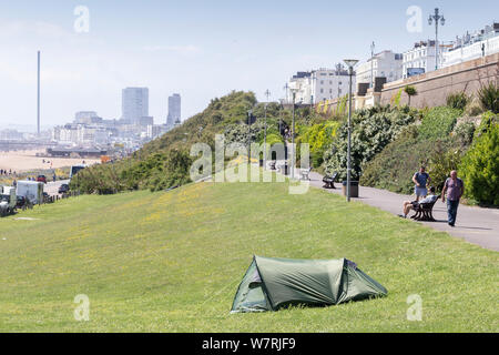 Camping urbain à Brighton - problème de l'itinérance Banque D'Images