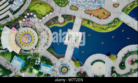 --FILE--Vue aérienne de la Shanghai Disneyland au Shanghai Disney Resort à Pudong, Shanghai, Chine, 25 janvier 2017. La Walt Disney Company sur Banque D'Images