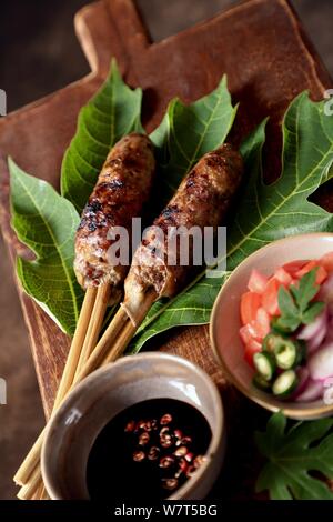 Sate Buntel Solo. Agneau hachée de satay / Solo Surakarta, Central Java. Banque D'Images