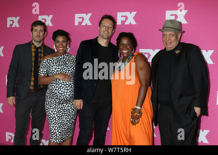 6 août 2019, Beverly Hills, CA, USA : LOS ANGELES - Oct 6 : Carter Hudson, Angela Lewis, Dave Andron, Michael Hyatt, Walter Mosley au FX Networks Starwalk at Summer 2019 TCA au Beverly Hilton Hotel le 6 août 2019 à Los Angeles, CA (crédit Image : © Kay Blake/Zuma sur le fil) Banque D'Images