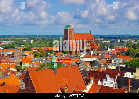 Dans la vieille ville de Wismar, Eglise saint Nicolas dans le nord de l'Allemagne Banque D'Images