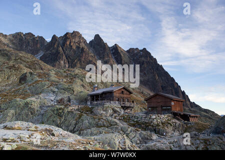 Refuge du lac Blanc et montagnes, Chamonix, Haute Savoie, France, Europe, septembre 2012. Banque D'Images