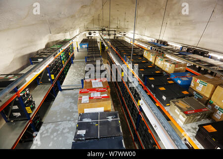 Svalbard Global Seed Vault, salle de stockage principal avec 800000 points, stockées dans -18 deg C. Svalbard, Norvège, octobre 2012. Banque D'Images