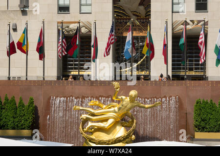 Statue Angel au Rockefeller Center, New York Banque D'Images