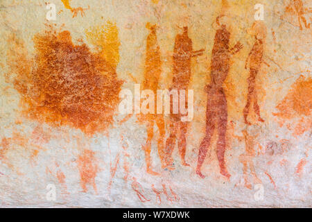 Des figures humaines dans l'art rupestre, Art rupestre Bushman Séville Trail, Clanwilliam, montagnes Cederberg, province de Western Cape, Afrique du Sud, septembre 2012. Banque D'Images