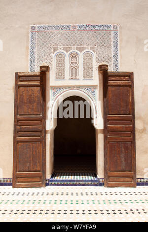 Palais Bahia porte à Marrakech, Medina - Maroc Banque D'Images