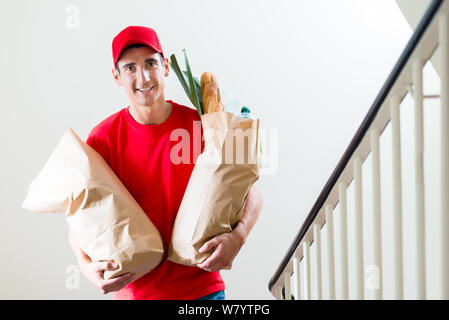 La prestation de l'ordre d'épicerie en ligne Banque D'Images