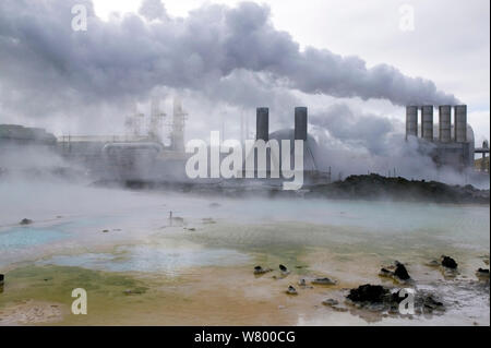 L'usine géothermique, la péninsule de Reykjanes, l'Islande. Août 2003. Banque D'Images