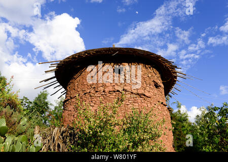 Maison de terre ronde traditionnelle, Lalibela. UNESCO World Heritage Site. L'Éthiopie, décembre 2014. Banque D'Images