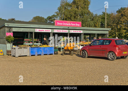 Conduit Orchards Farm Shop, partie d'un petit complexe de boutiques dans le village de Thornham, Norfolk, UK Banque D'Images