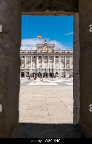 Vue verticale du Palais Royal de Madrid. Banque D'Images