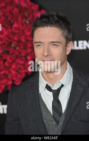 LOS ANGELES, CA. 08 février 2010 : Topher Grace à la première mondiale de son nouveau film 'Valentine's Day' au Grauman's Chinese Theatre, à Hollywood. © 2010 Paul Smith / Featureflash Banque D'Images