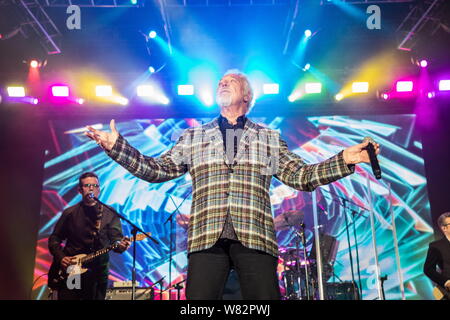 La chanteuse galloise Sir Thomas John Woodward, connu sous son nom de scène, Tom Jones, effectue pendant un concert à Hong Kong, Chine, 25 février 2017. Banque D'Images