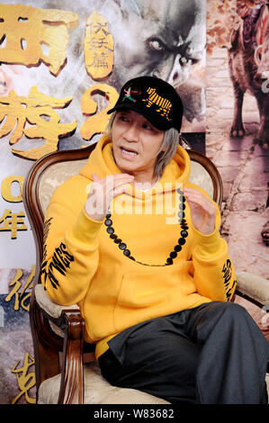 Hong Kong acteur Stephen Chow parle à une conférence de promotion pour son nouveau film "Voyage à l'Ouest : les démons' à Shanghai, Chine, 18 Banque D'Images