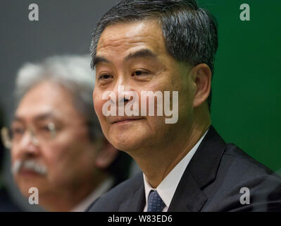 --FILE--Hong Kong Chef de la Leung Chun-ying, assiste à une conférence de presse à Hong Kong, Chine, 4 novembre 2016. Chef de Hong Kong Leung Chun-ying Banque D'Images