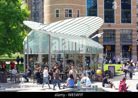 Costa Coffee House, Central Square, Brindleyplace, Westside District, Birmingham, West Midlands, England, United Kingdom Banque D'Images