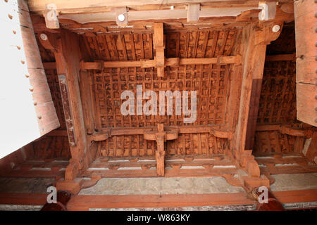 Une vue de la toiture en bois d'une salle au Temple Qiliping West Side, également connu comme le Temple de la lumière de Bouddha, sur la montagne Wutai dans Doucun Qiliping West Side village, ville, Wutai Banque D'Images