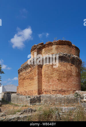 Le mur de la fin de la courbe, Temple de l'eau à riuins les ruines romaines de Milreu dans la ville d'Estoi dans l'Algarve portugais. Banque D'Images