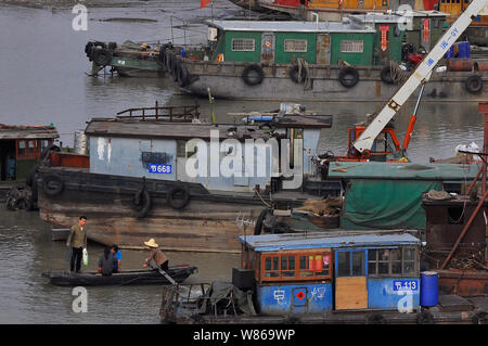 Scène de la vie de la communauté en barge canal Beijing, Shanghai, Chine Banque D'Images