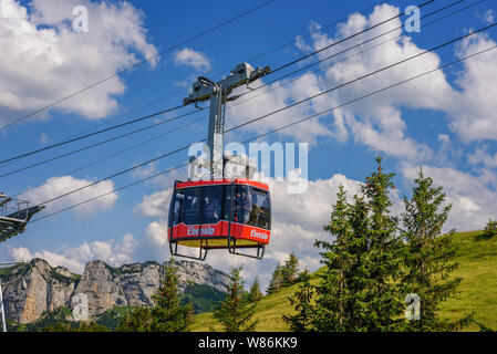 Wasserauen - Ebenalp wagon de chemin de câble dans les Alpes suisses en Suisse Banque D'Images