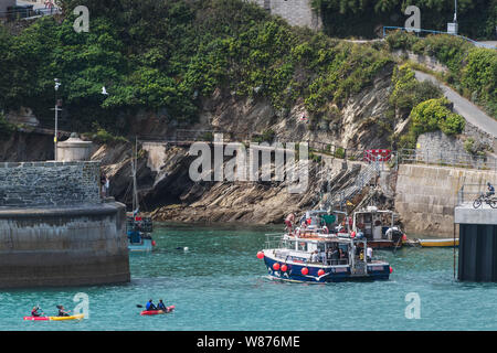 La charte de l'Atlantique Explorer Retour à bateau Port de Newquay à Newquay en Cornouailles. Banque D'Images