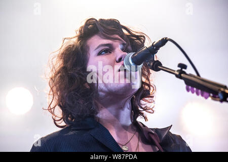 Oslo, Norvège. 07th, 2019 Août. La chanteuse norvégienne, auteur-compositeur et musicien Fay Wildhagen perferms un concert lors de la fête de la musique 2019 Øyafestivalen norvégien à Oslo. (Photo crédit : Gonzales Photo - Terje Dokken). Banque D'Images