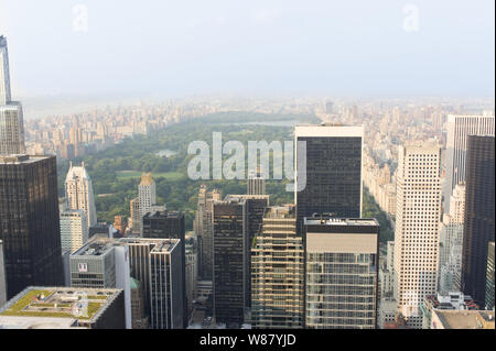 Vue de jour de Central Park à partir du haut de la roche, New York Banque D'Images